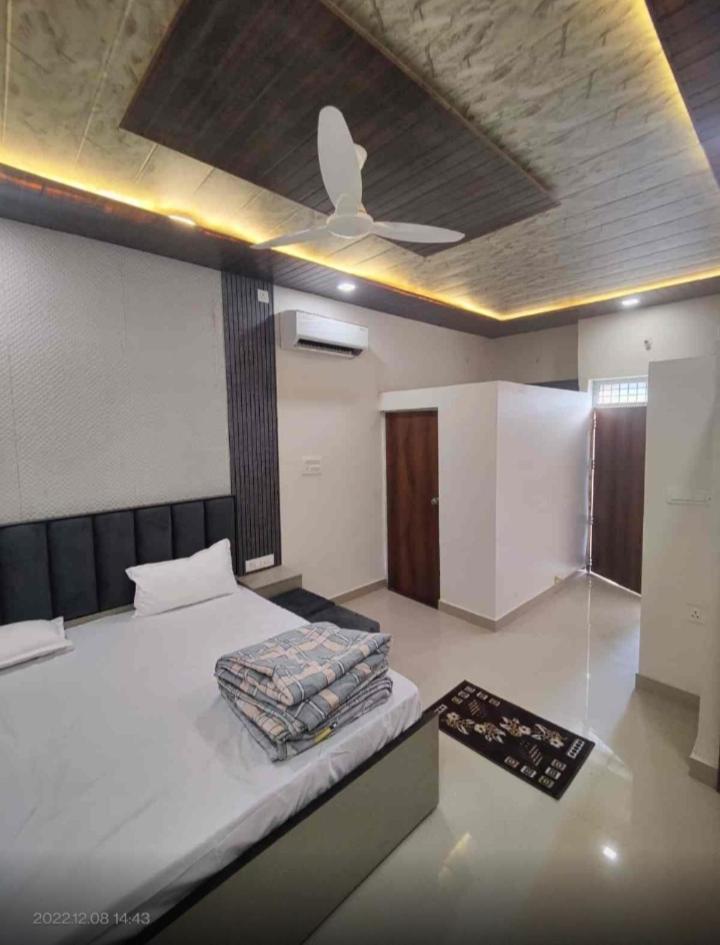 Guest house Shri Kedarnath Dham *